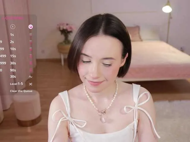 -FemaleEssence- Image 5