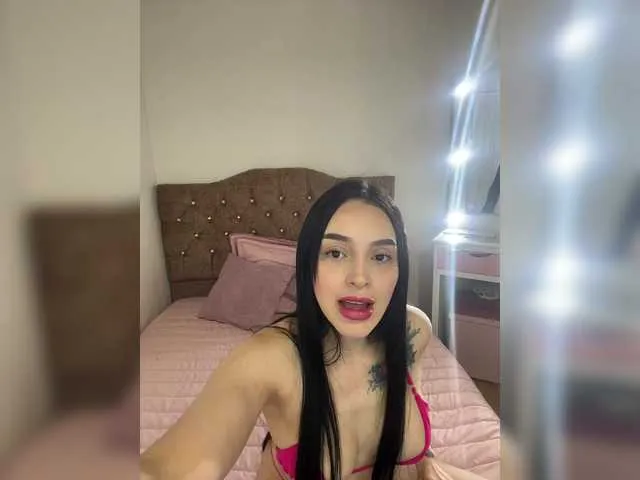 AprilRosse live room