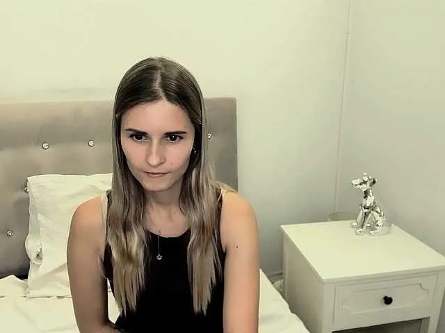 CatrinGood live room