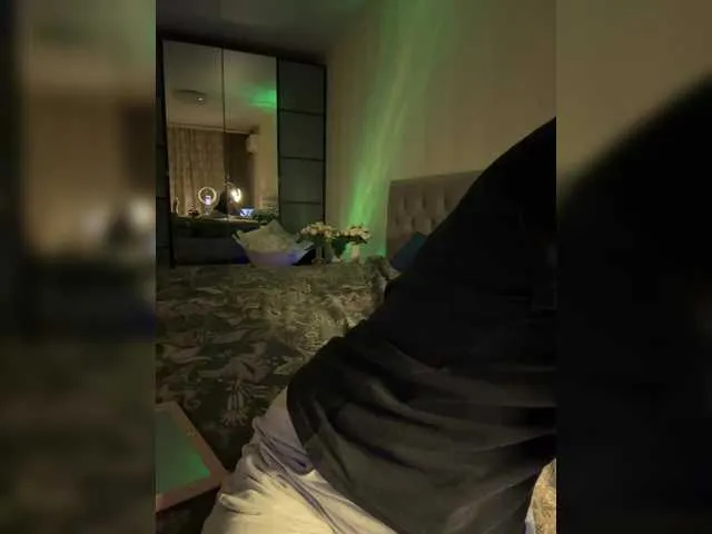 Cosmos13131 live room