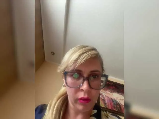 Crystal00Girl Image 3