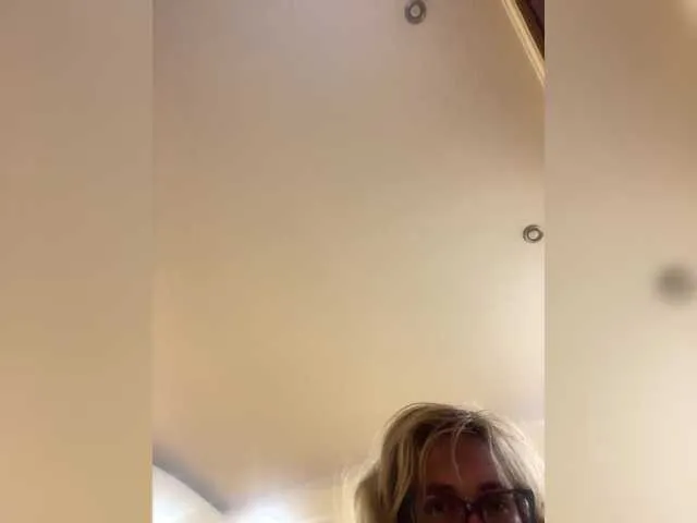 Crystal00Girl Image 4