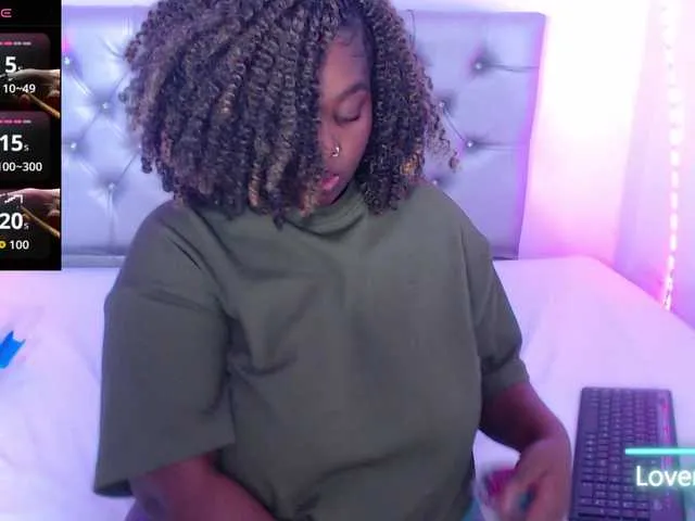 ebony-NeighborMoans live room