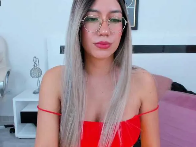 EllaDavs's Thumb Image