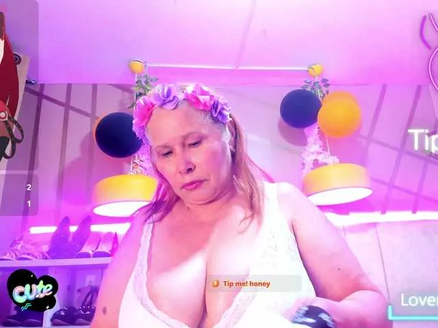 girl-amada live room