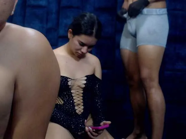 Group-Lustt Image 14