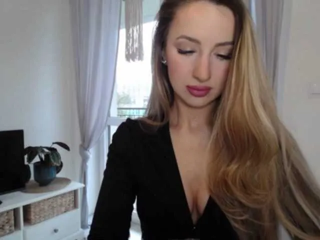 JulietteGlow Image 16