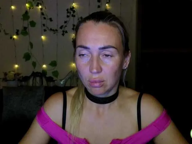 Jullyblondkiss Image 2