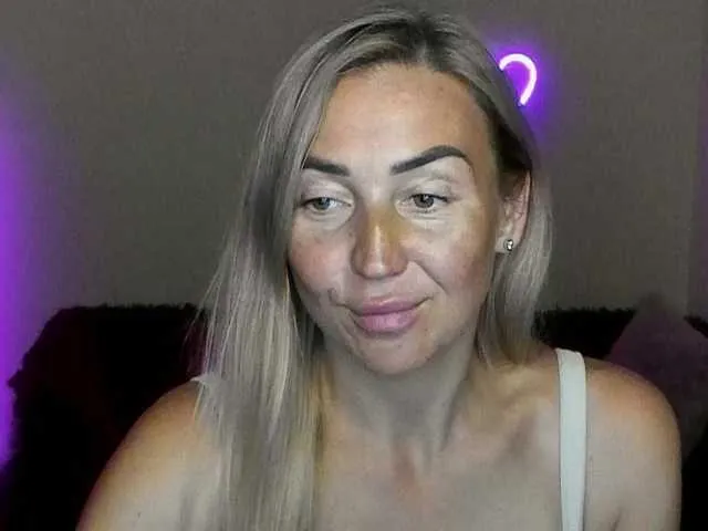 Jullyblondkiss Image 3