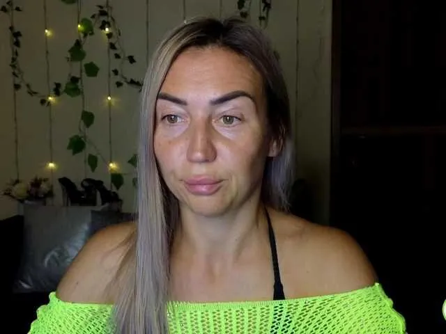 Jullyblondkiss Image 6