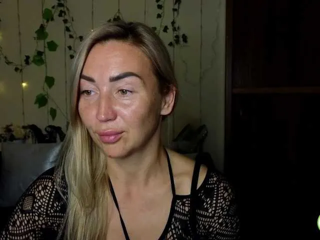 Jullyblondkiss Image 7