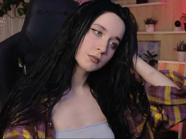 KiraLiLime live room