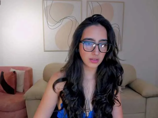 LarisaSmirnov live room