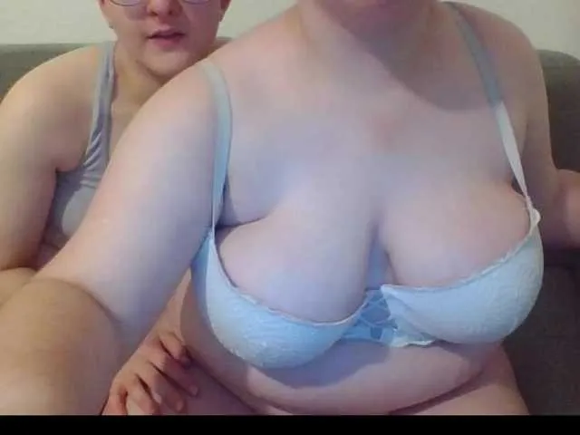 Lesbienne-2669's Thumb Image