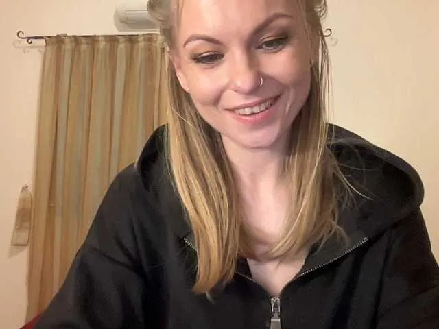 LilithNewdawn live room