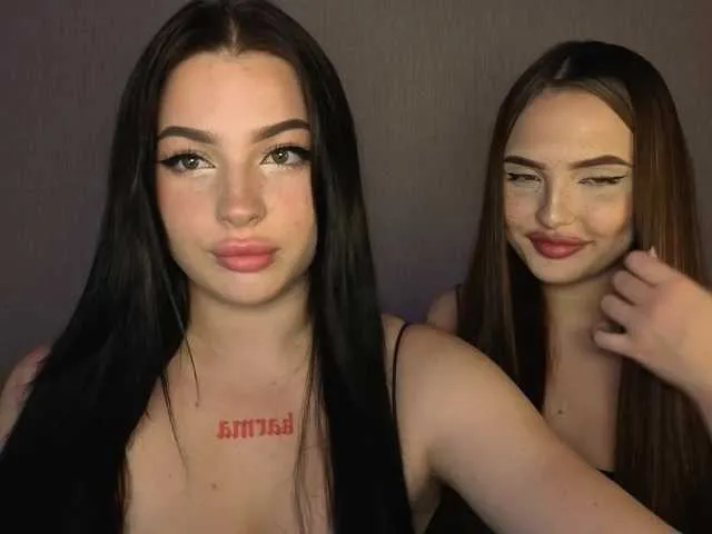 LisaAndDenis Image 7