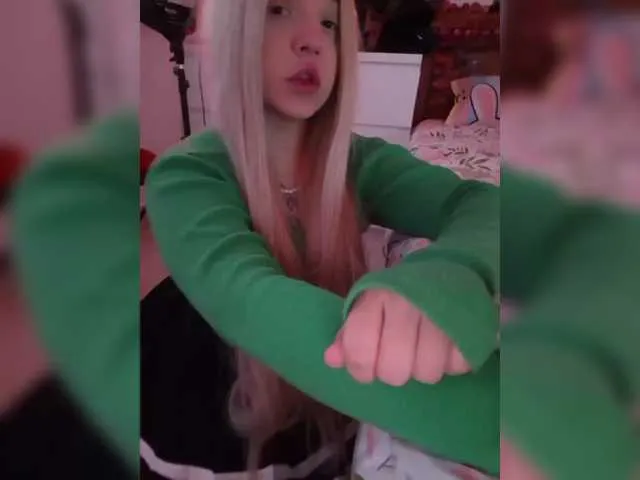 LittleDelora Image 13