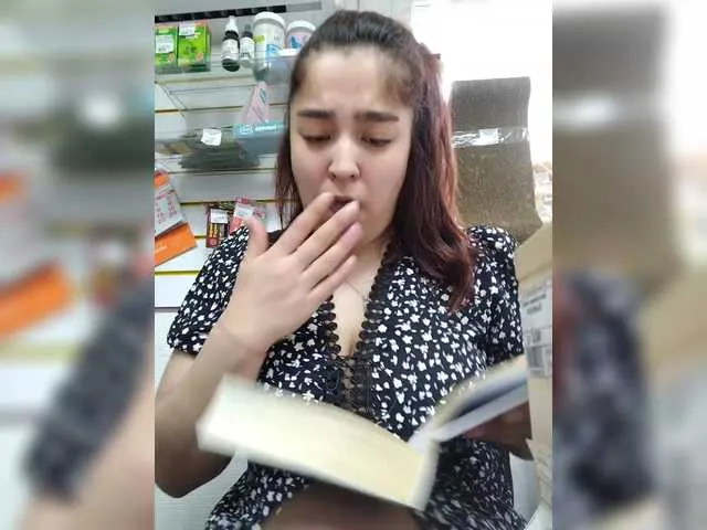 Melinda2025 live room