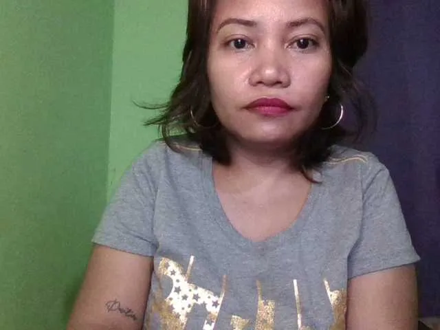 myoneandonly live room