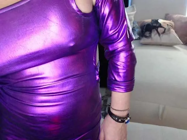 Myrnasexxx live room