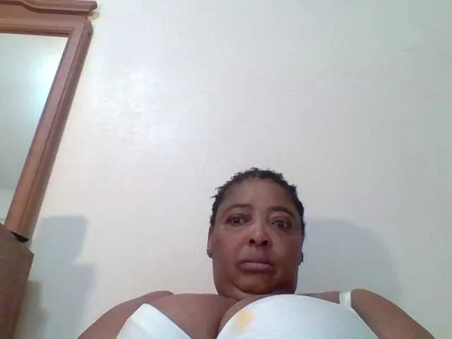 pussylips53 Image 19