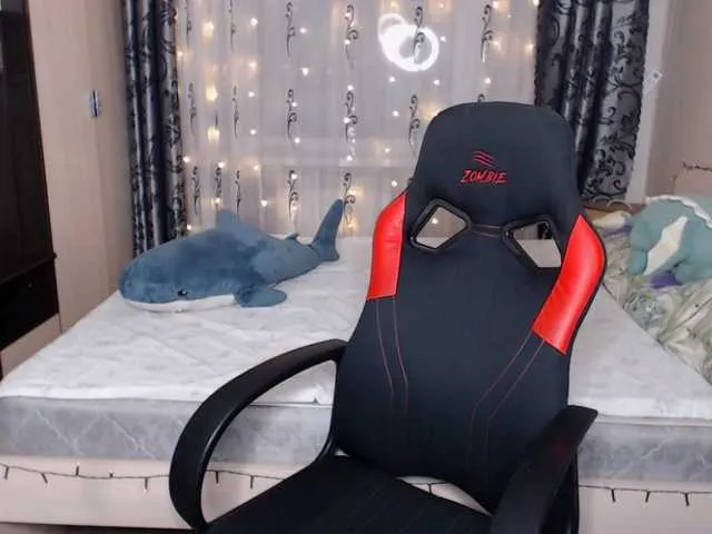 Sarah-Dumont Image 2