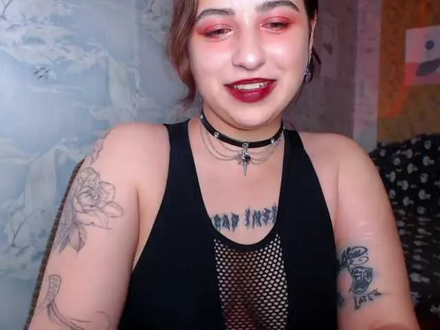 Sarah-Dumont Image 7