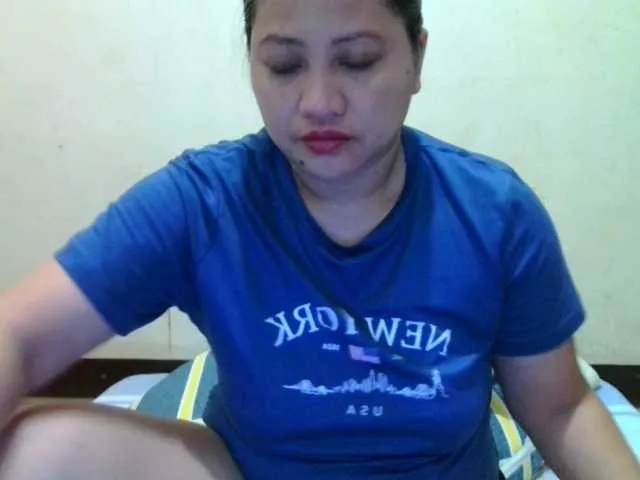 soffia-mae live room