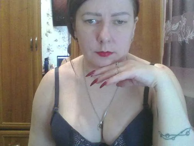 SophieNightAh live room