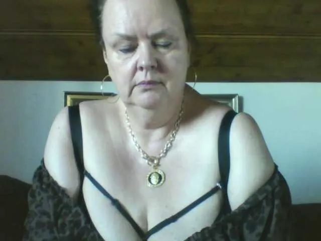 TiffanyAmore Image 6