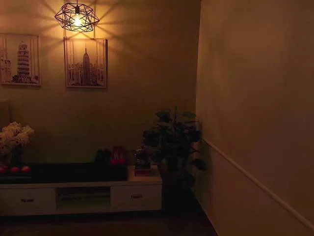 Victoria-Collins Image 7