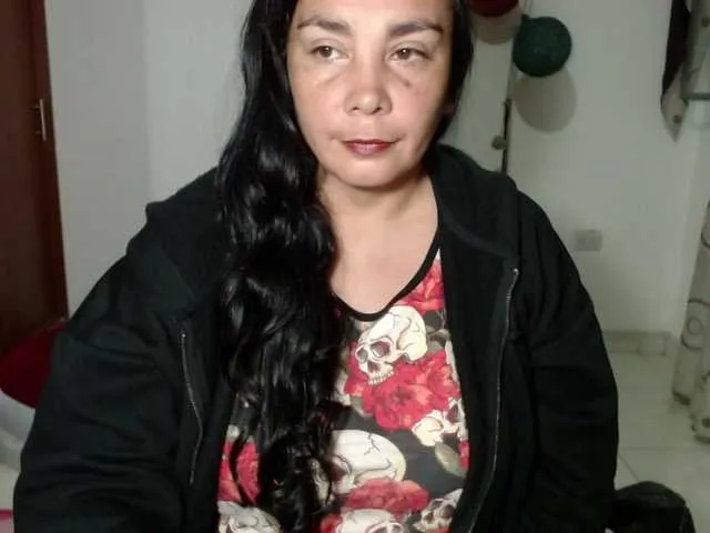 vivian-milf-paint Image 10