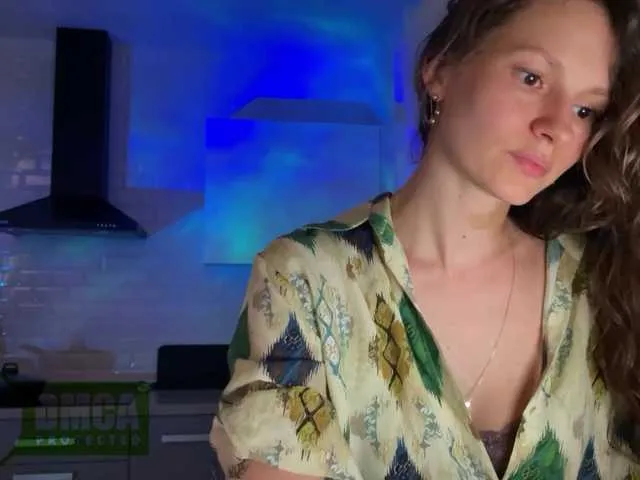 Vvv-lifffe live room