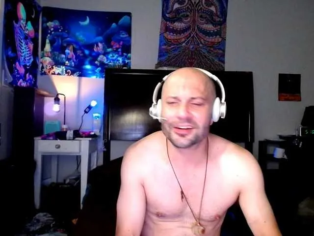 want2getuspun live room