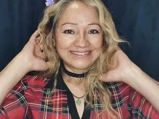 AnthonellaMature live room