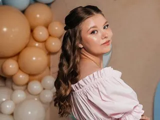 Enchaantress live room