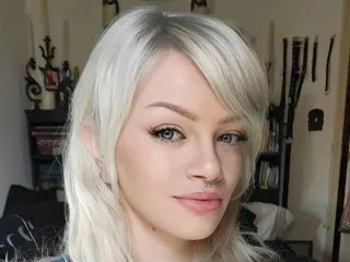 LydiaLynne live room