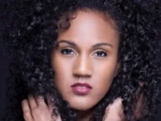 NikolePlays live room