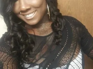 Reagan_Ryder live room