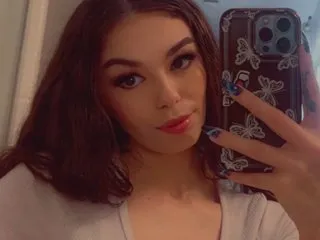 SaraBrynleeXOXO live room